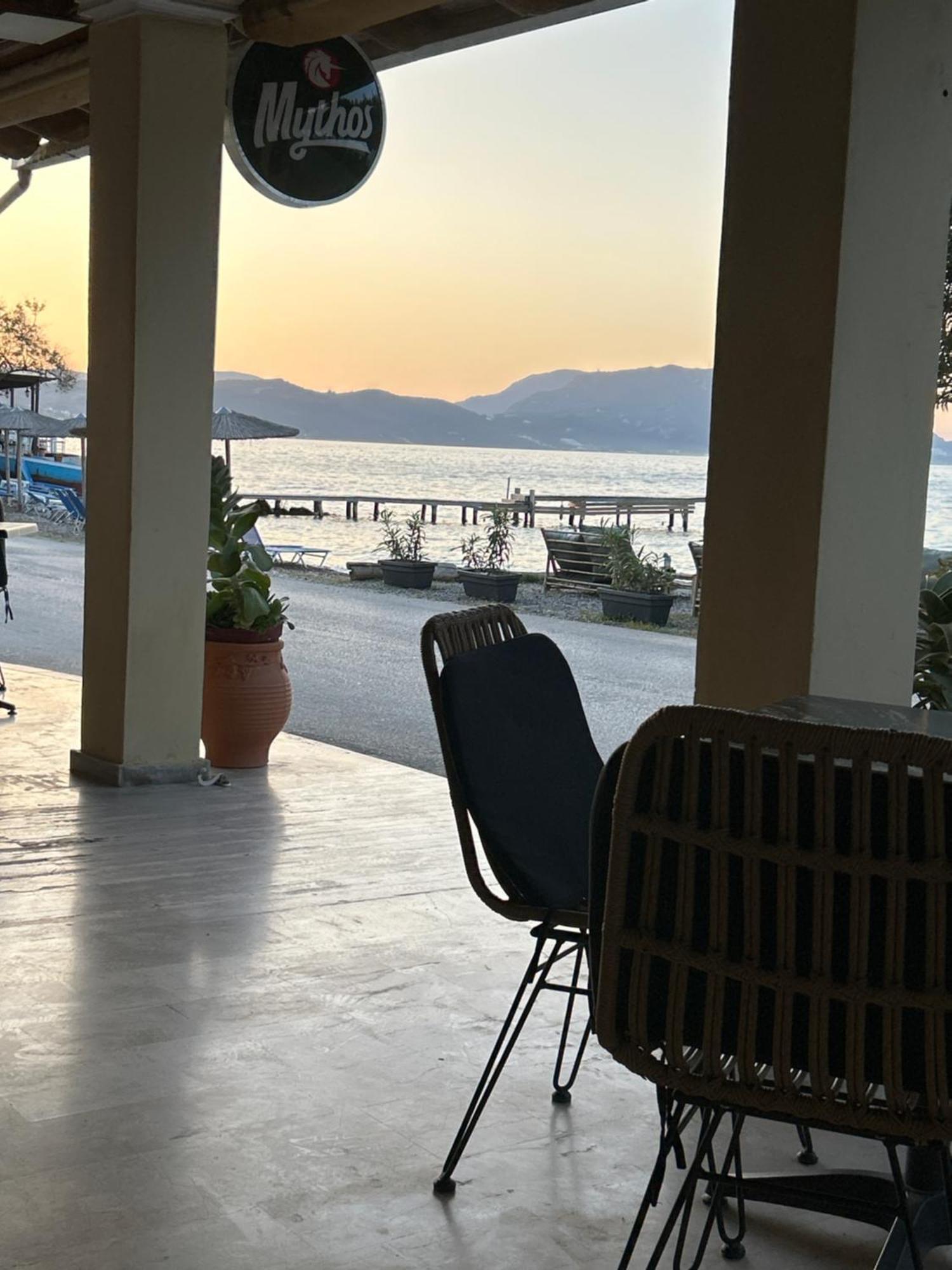 Akrogiali Rooms Mpoukaris Bagian luar foto