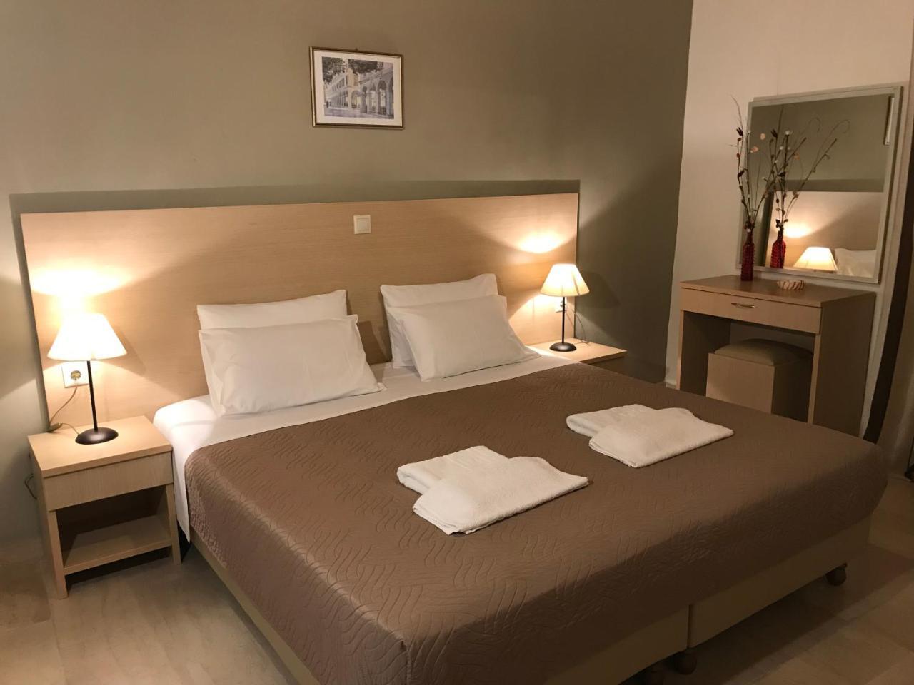 Akrogiali Rooms Mpoukaris Bagian luar foto